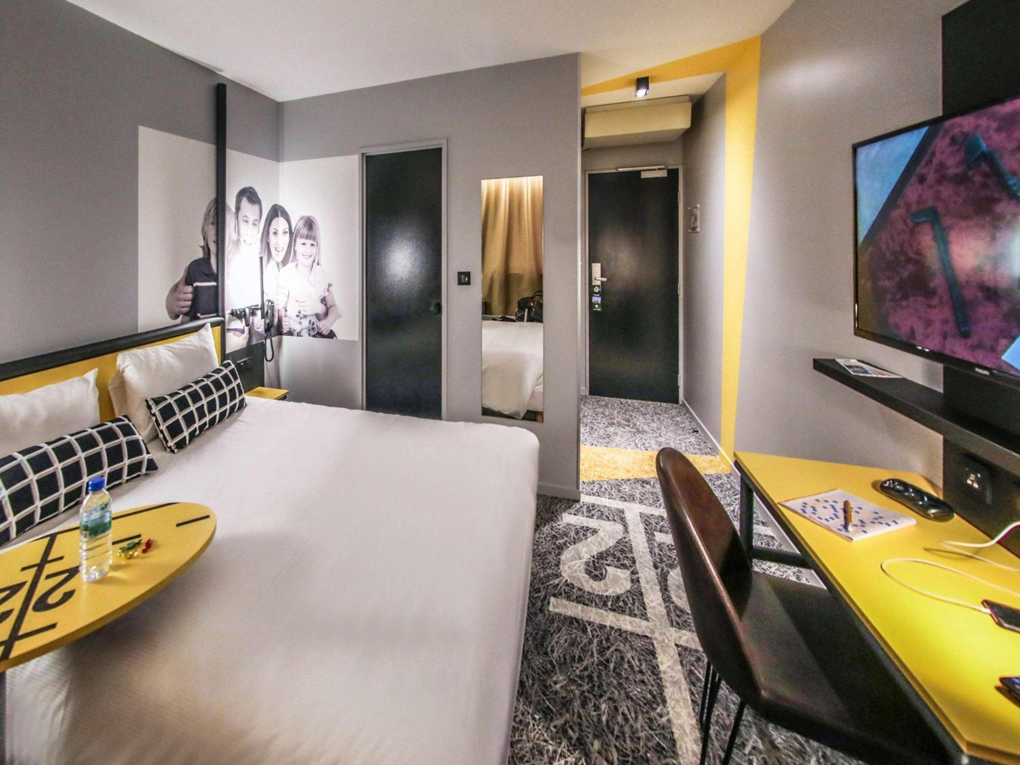 Ibis Styles Clermont-Ferrand Republique Hotel Exterior foto